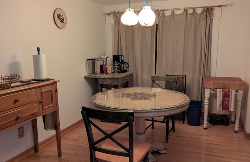 South Capitol Condominio | Impecable un bdrm en South Capitol con todos los servicios y sin tarifa de limpieza