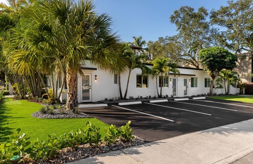 Colee Hammock Apartamento | Immaculate One-Bedroom Vacation Rental- WALK TO LAS OLAS