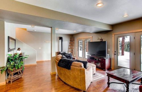 Valley of the Sun Casa | Immaculate & Private Mountain Home with Hot Tub - Sugar Pine Lodge