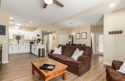 Phoenix Casa | Immaculate Townhouse, Furnished Newly Renovated. Listed on Furnished Finder also