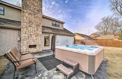 South Tulsa Casa | Immaculate Woodland View Retreat with Hot Tub