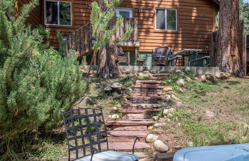 Estes Park Cabaña | Immerse yourselves in the beauty of the mountains!