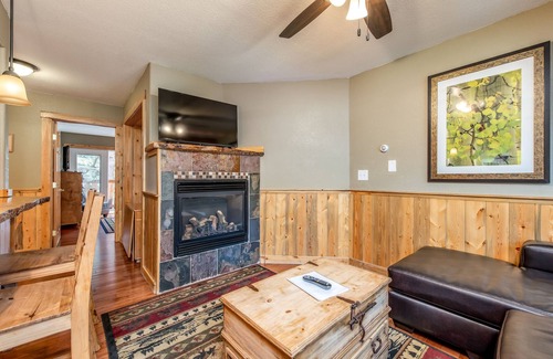 Estes Park Cabaña | Immerse yourselves in the beauty of the mountains!