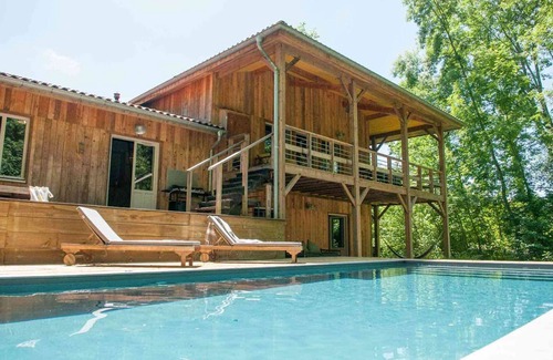 Saubion Casa | Immersion Dans une Nature Luxuriante à 15 mn des Plages