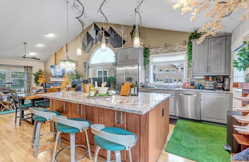Lakewood Casa | Immersive Spa Retreat - A Fantasy Smart House