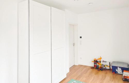 Burg-Grambke Apartamento | ImmoStay #3 - Penthouse mit zwei Balkonen & Seeblick, Parking & WiFi