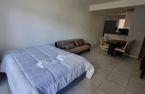 Almagro Apartamento | Moderno departamento con patio privado