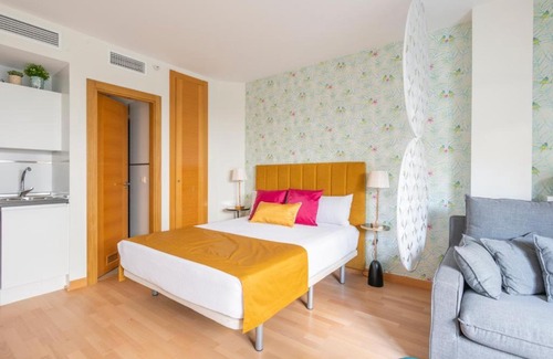 El Molinillo Apartamento | Impecable estudio con Terraza, Un sueño!