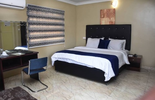 Epetu Cabina | Impeccable 1-Bed Executive Luxury Hotel Apartment
