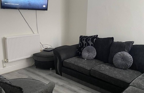 Anfield Casa | Impeccable 2-bed House in Liverpool