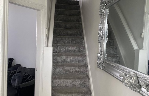 Anfield Casa | Impeccable 2-bed House in Liverpool