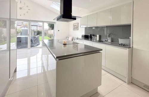 Liverpool Casa | Impeccable 4-Bed House in Liverpool
