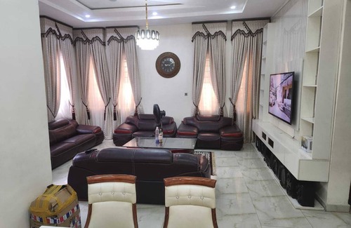 Ofin Casa | Impeccable 4-bed House in Lagos Nigeria