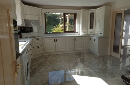 Buncrana Cabaña | Impeccable 5-Bed Cottage in fahan buncrana