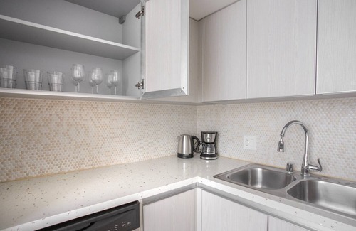 West Los Angeles Apartamento | Impeccable Brentwood 1BR w/ Gym & Rooftop, nr Shops & Bars, by Blueground