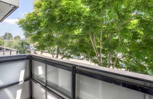West Los Angeles Apartamento | Impeccable Brentwood 1BR w/ Gym & Rooftop, nr Shops & Bars, by Blueground