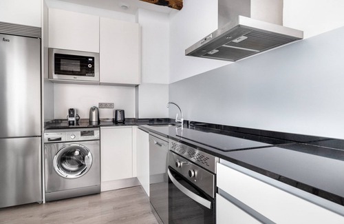 Gaztambide Apartamento | Impeccable Chamberí 2BR with amazing terrace, near the city center, by Blueground