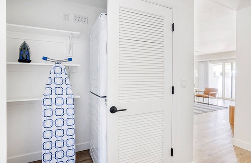 Cupertino Apartamento | Impeccable Cupertino 2BR, w/ Gym, Pool, W/D, walk to Apple, by Blueground