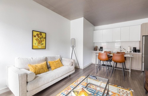 MIT Apartamento | Impeccable Kendall Square 1BR w/ Gym, near Shops & Dining, by Blueground