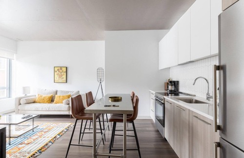 MIT Apartamento | Impeccable Kendall Square 1BR w/ Gym, near Shops & Dining, by Blueground