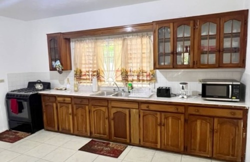 Montego Bay Casa | Impeccable Spacious 3 Bedroom Home Near Beach!