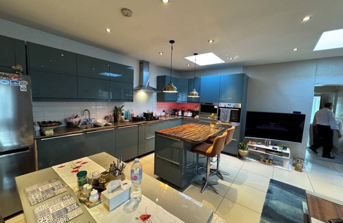 Stonecot Apartamento | Imperial Apartment