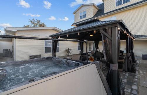 Kimmswick Casa | Imperial Porch Haven Cozy Fire Pit Fenced Yard