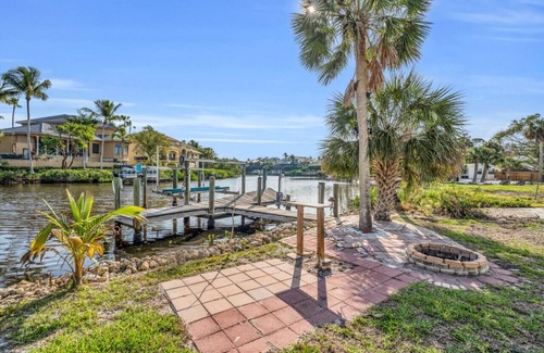 Bonita Shores Cabaña | Imperial River Retreat, 1.5m to beach