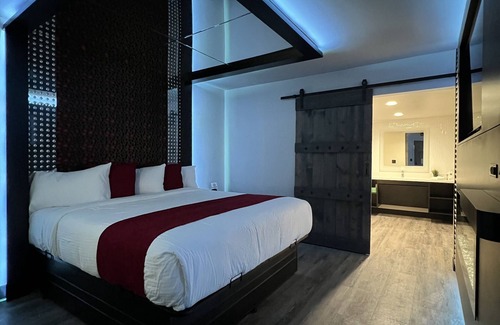 Jackson Hotel | Imperial Suites