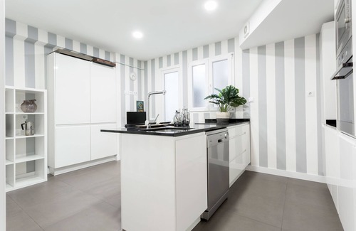 Salamanca Apartamento | Impressive 3 bedroom duplex with parking. Francisco Silvela