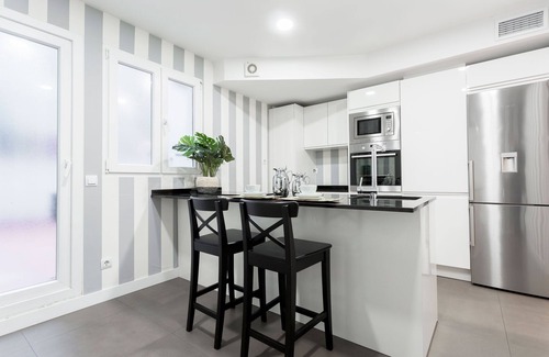Salamanca Apartamento | Impressive 3 bedroom duplex with parking. Francisco Silvela