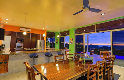 Valle Pura Vida Casa | Impressive Ocean and Sunset Views- 5br Home in Manuel Antonio with Infinity Pool