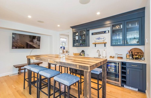 Osterville Casa | Impressive Osterville Residence - Ideal Location