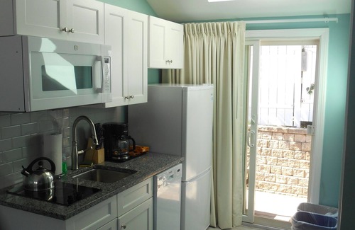Northwest Harwich Apartamento | Impressive studio in stunning oceanfront Dennisport Resort