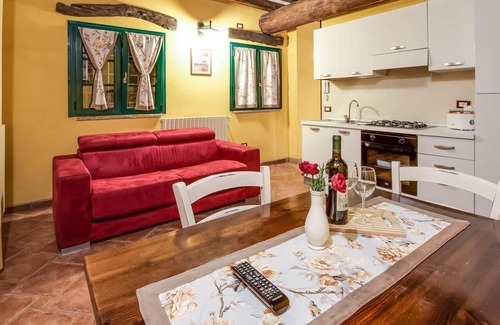 Marone Chalet De Esquí | Pintoresco chalet en Lombardía con piscina