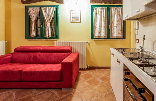 Marone Chalet De Esquí | Pintoresco chalet en Lombardía con piscina