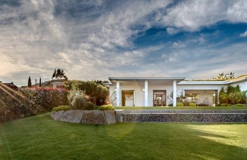 Guerrevieille Casa | In a residential area, near the beach, beautiful contemporary villa with 4 bedrooms, sea view