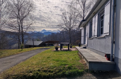 Astugue Villa | Ubicado en un pequeño pueblo cerca de los baños de Bagneres de Bigorre