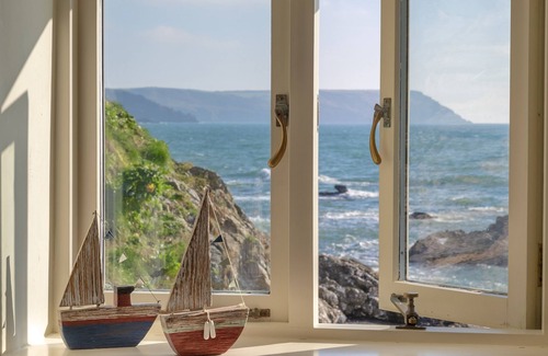 Portholland Cabaña | En una posición excepcional, justo en la playa, se encuentra esta espaciosa y cómoda casa de campo, una g