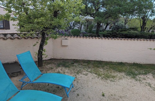 Balazuc Casa | En Balazuc (pueblo clasificado): 4 p gite + piscina y río!