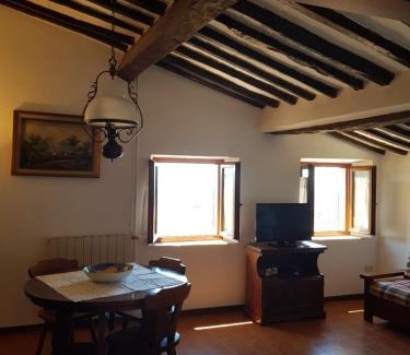 Castagneto Carducci Apartamento | IN CASTELLO