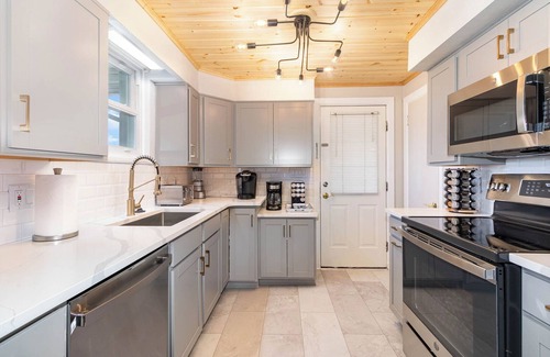Mechanicsburg Casa | IN-GROUND POOL, Large Private Fenced Yard, Dining Gazebo, Outdoor Kitchen/Bath