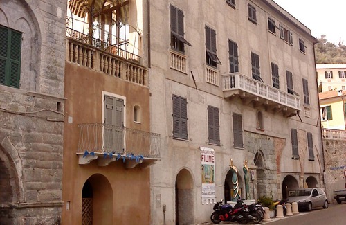 Noli Apartamento | en el edificio histórico situado frente al mar