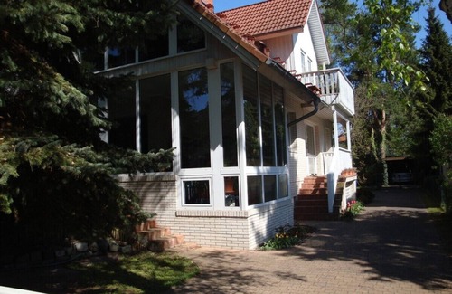 Schmoeckwitz Apartamento | Granny plana en una casa de familia, entrada independiente, terraza privada