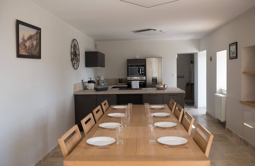 Aouste-sur-Sye Casa | En la naturaleza, casa de 3 dormitorios duerme 8-10, totalmente renovado en 2019