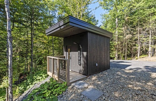 Saint-Etienne-De-Bolto Chalet De Esquí | Au Haut De La Colline Spa et sauna