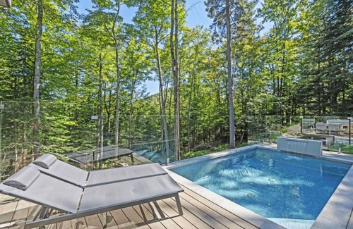 Saint-Etienne-De-Bolto Chalet De Esquí | Au Haut De La Colline Spa et sauna