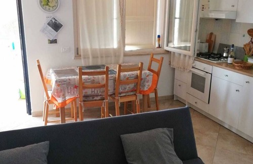 Villanuova sul Clisi Apartamento | En el campo a 7 km del lago de Garda.