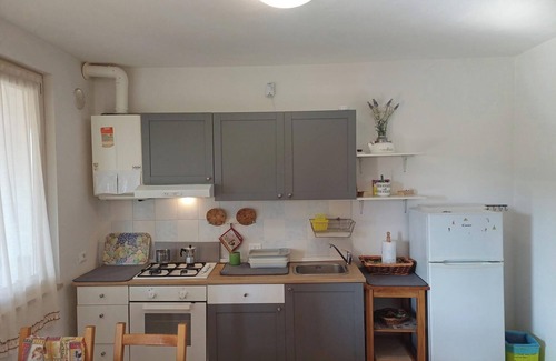 Villanuova sul Clisi Apartamento | En el campo a 7 km del lago de Garda.