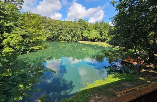 Renault Casa | In the Country a Beautiful 2-bedroom house with its own private lake
